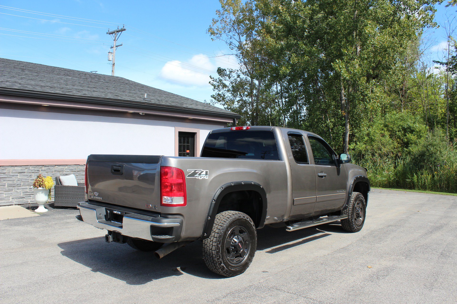 Used 2012 GMC Sierra 2500 SLE w/ Snow Plow Prep Package AWD/4WD image 4