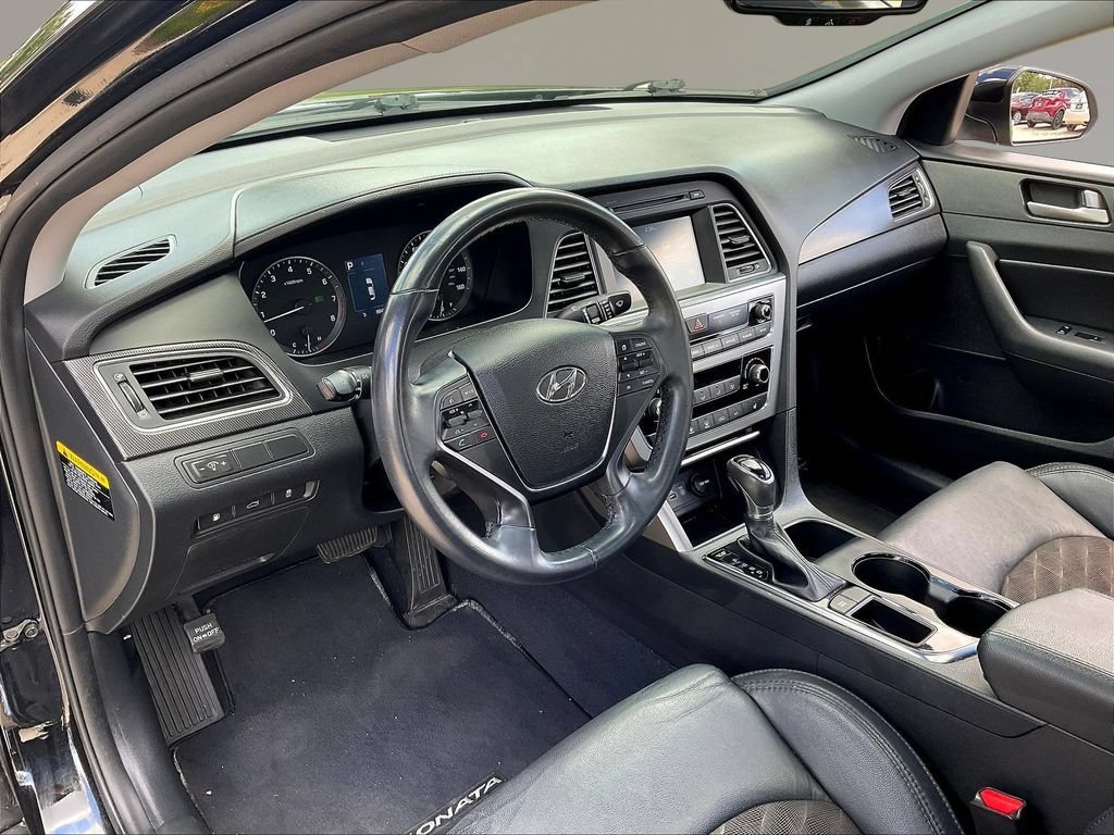 Used 2017 Hyundai Sonata Sport w/ Value Edition Package 02 FWD image 16