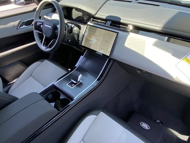 New 2026 Land Rover Range Rover Velar Dynamic SE AWD/4WD image 11