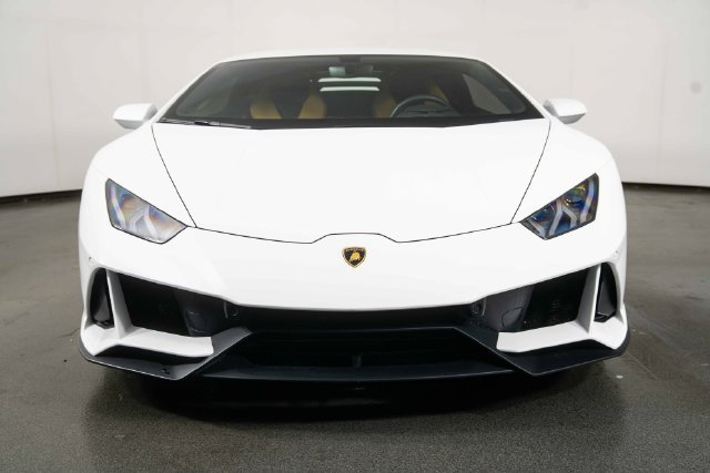 Used 2020 Lamborghini Huracan EVO RWD image 3