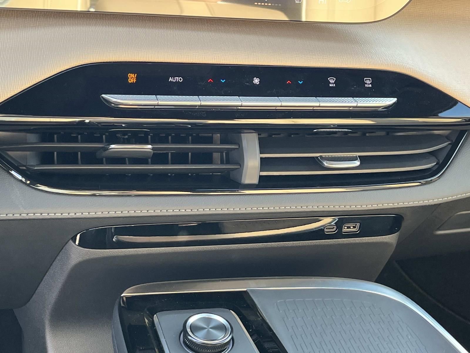 New 2026 Buick Enclave Preferred w/ Power Package AWD/4WD image 30