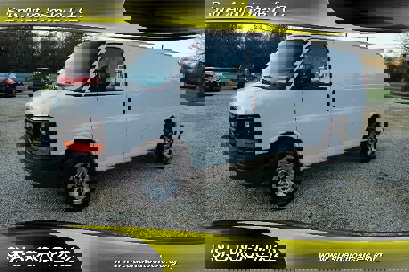 Used 2010 Chevrolet Express 1500 image 7