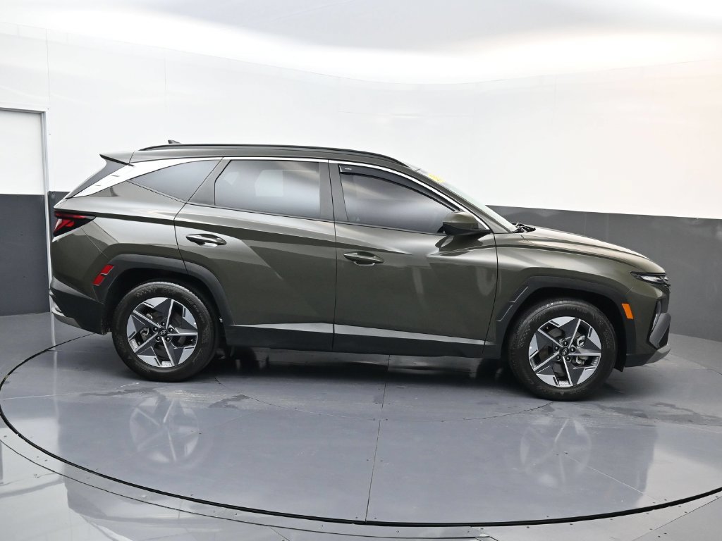 Used 2025 Hyundai Tucson SEL FWD image 3