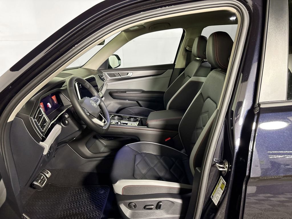New 2026 Volkswagen Atlas Peak Edition image 11