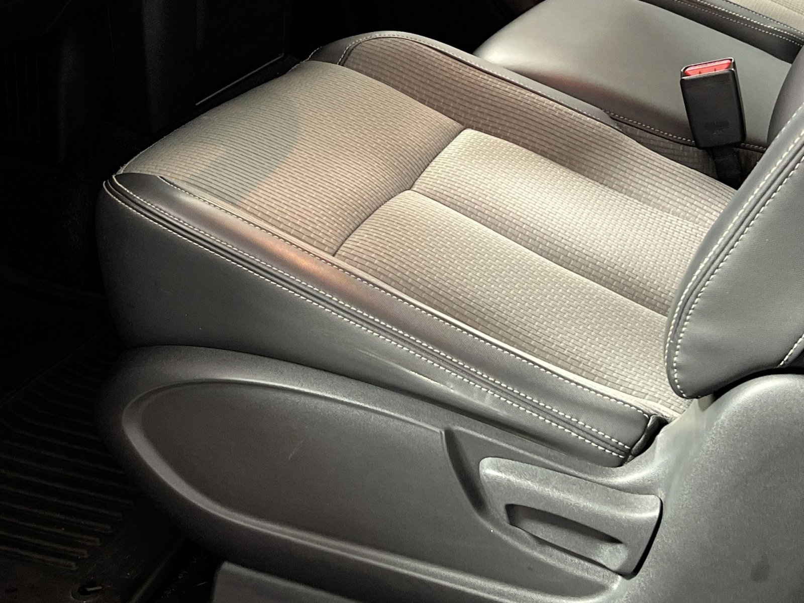 Used 2021 Nissan Titan S image 14