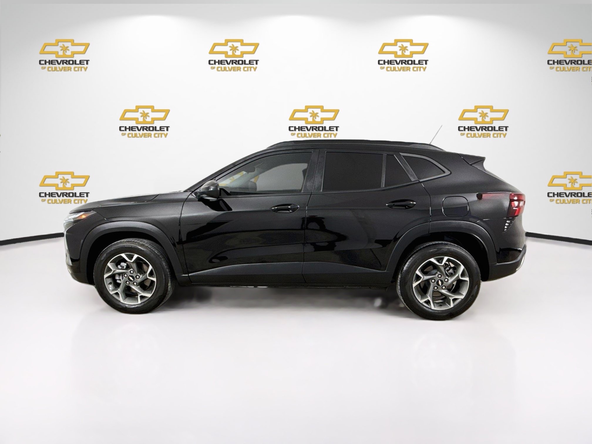Used 2025 Chevrolet Trax LT w/ Driver Confidence Package FWD image 5