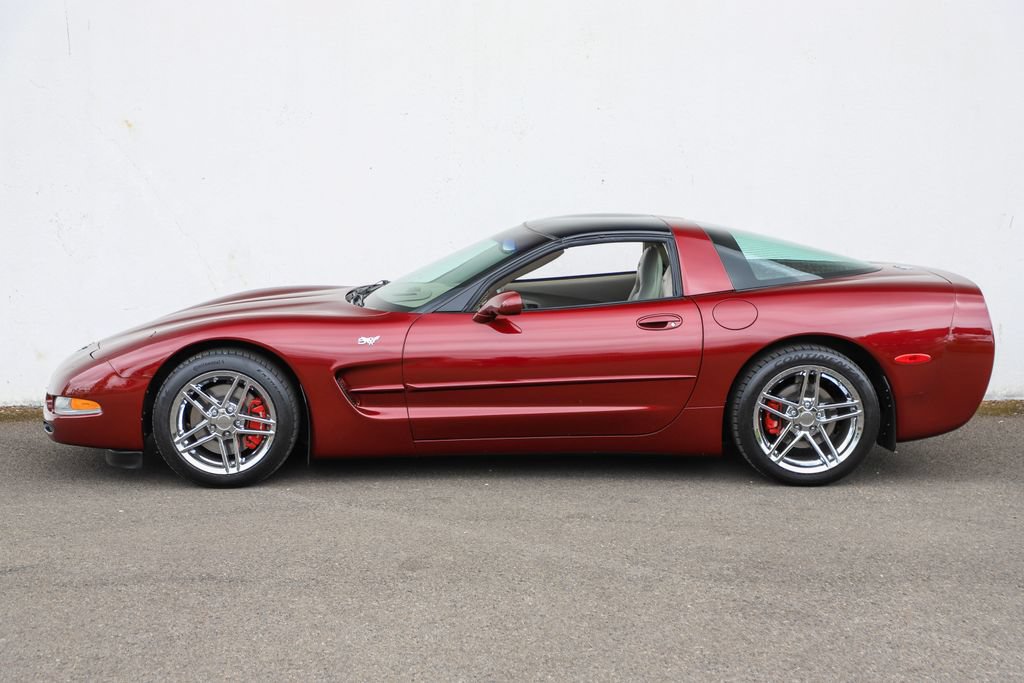 Used 2003 Chevrolet Corvette Coupe w/ Preferred Equipment Group RWD image 12