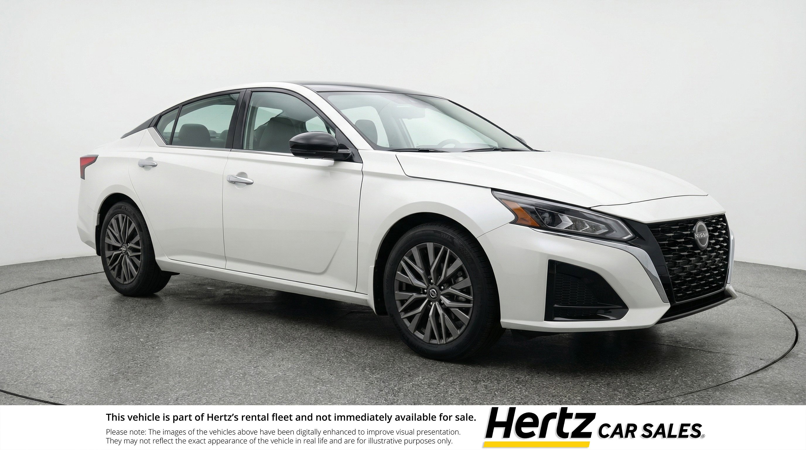 Used 2025 Nissan Altima 2.5 SV image 1