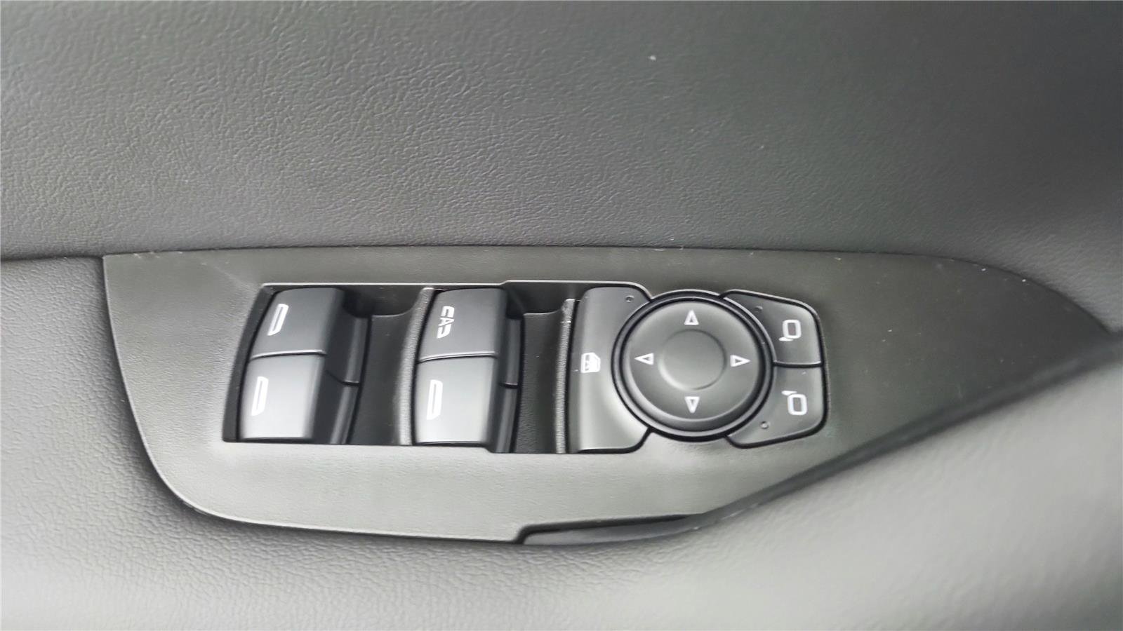 Used 2025 Chevrolet Blazer LT image 21