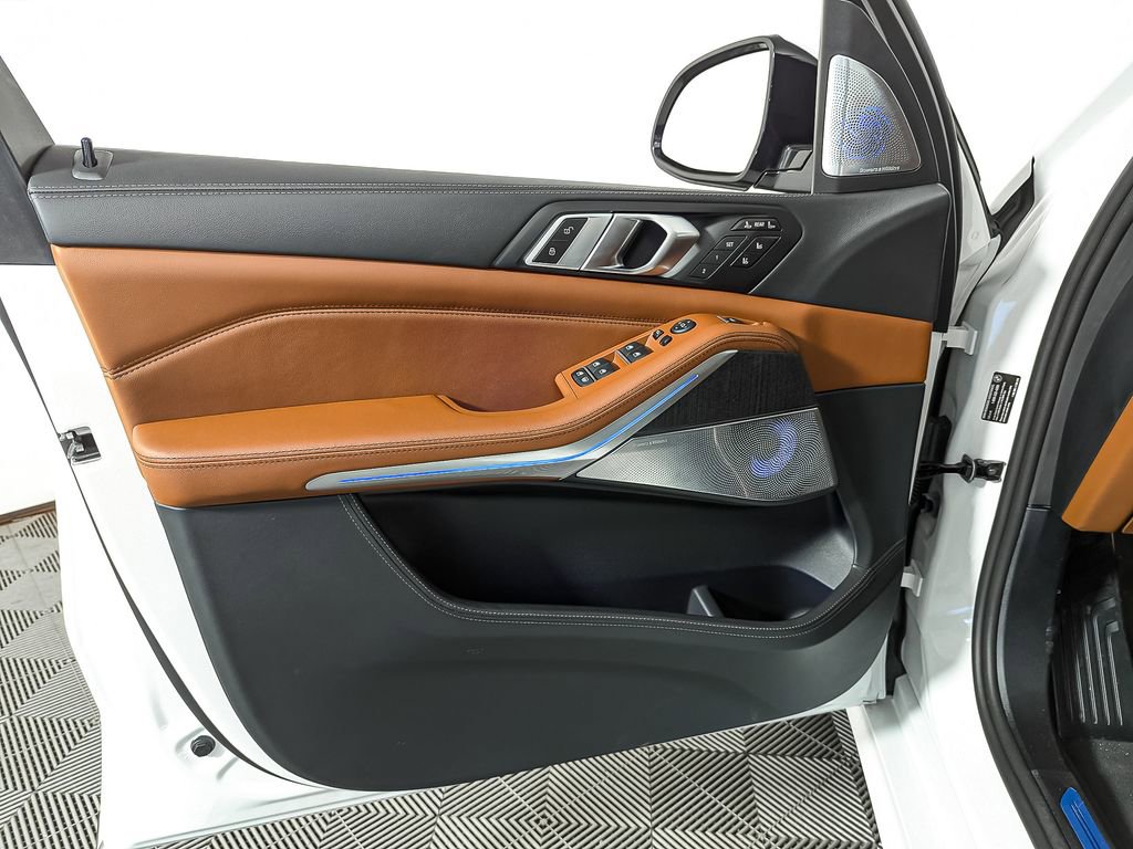 New 2026 BMW ALPINA XB7 image 8