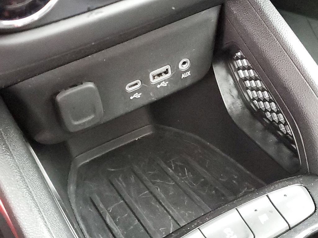 Certified 2021 Chevrolet TrailBlazer RS w/ Sun and Liftgate Package image 27