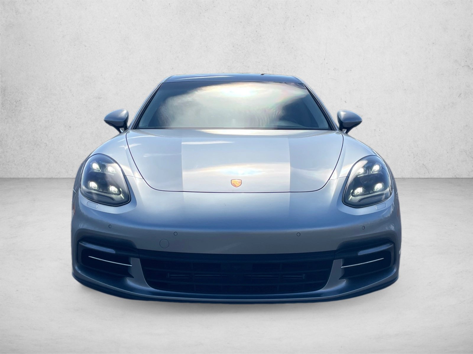 Used 2018 Porsche Panamera 4 Executive AWD/4WD image 2