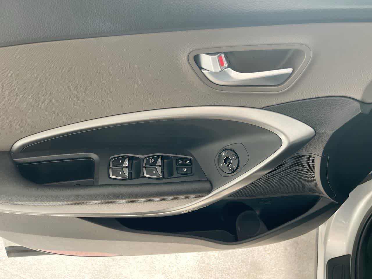 Used 2018 Hyundai Santa Fe Sport AWD/4WD image 13