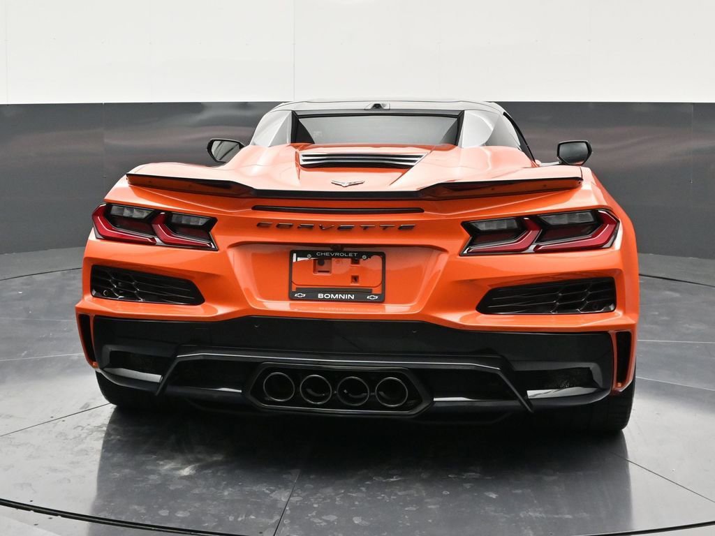 Used 2026 Chevrolet Corvette Z06 w/ Stealth Interior Trim Package RWD image 4