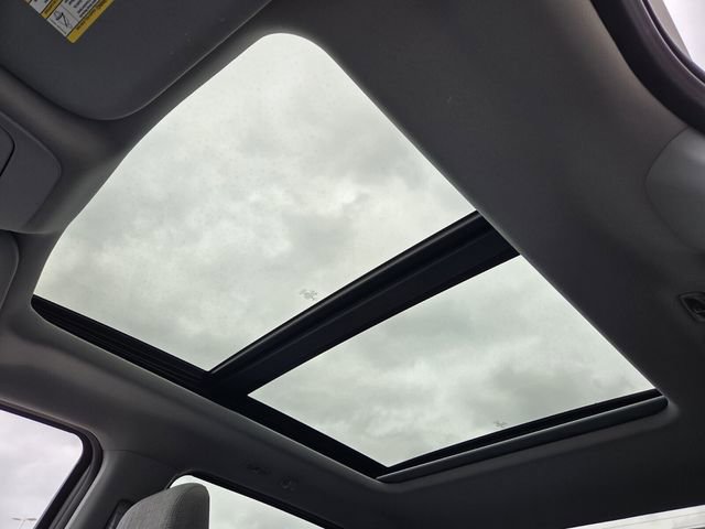 Certified 2022 Ford F150 XLT w/ Equipment Group 302A High image 18