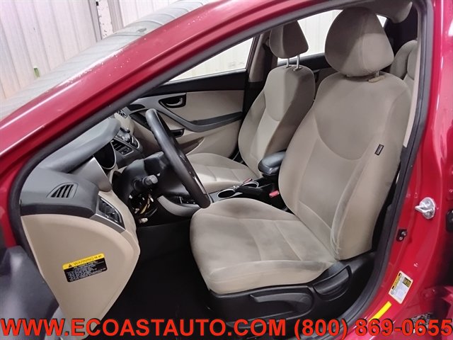 Used 2014 Hyundai Elantra SE w/ Option Group 02 FWD image 10
