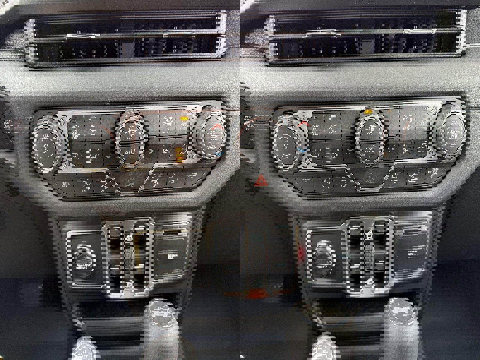 New 2026 Jeep Wrangler Unlimited Sahara image 25