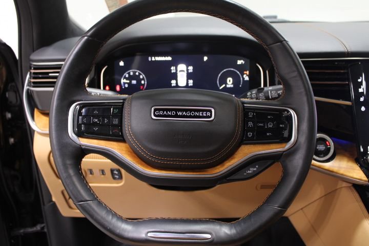 Used 2022 Jeep Grand Wagoneer Series III image 31