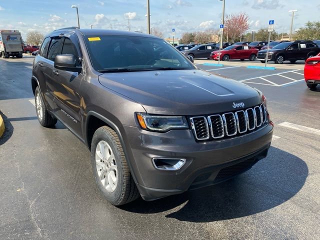 Used 2021 Jeep Grand Cherokee Laredo X image 2