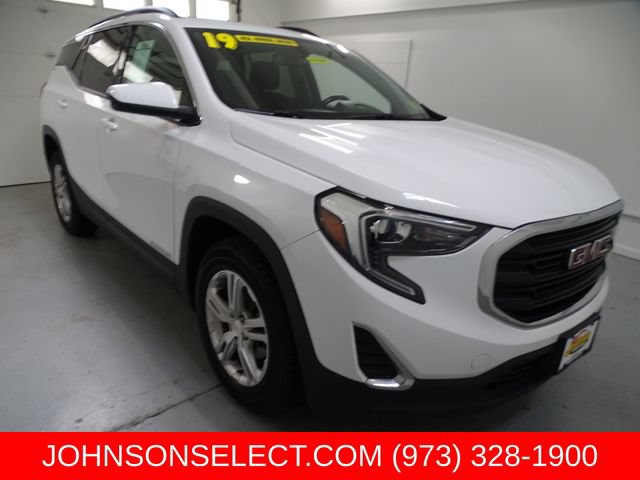 Certified 2019 GMC Terrain SLE w/ Driver Convenience Package AWD/4WD image 1