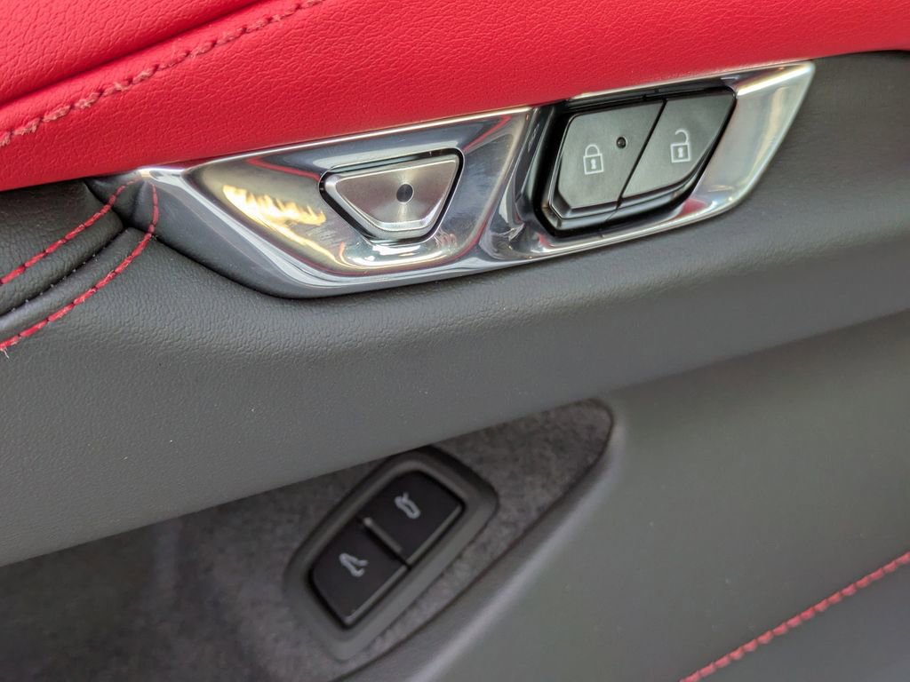 New 2025 Chevrolet Corvette E-Ray image 33