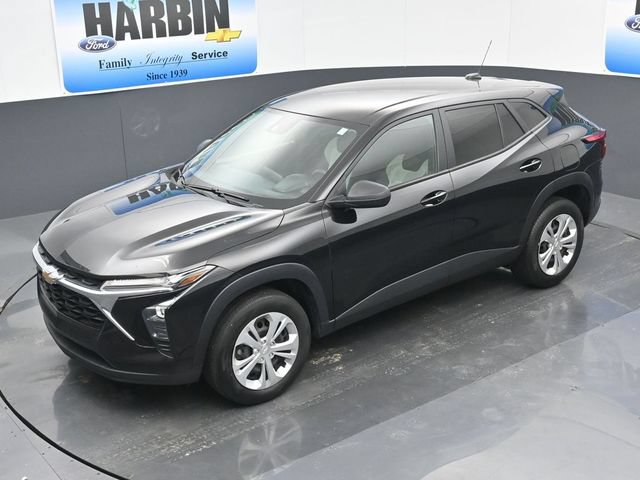 Used 2024 Chevrolet Trax LS FWD image 23