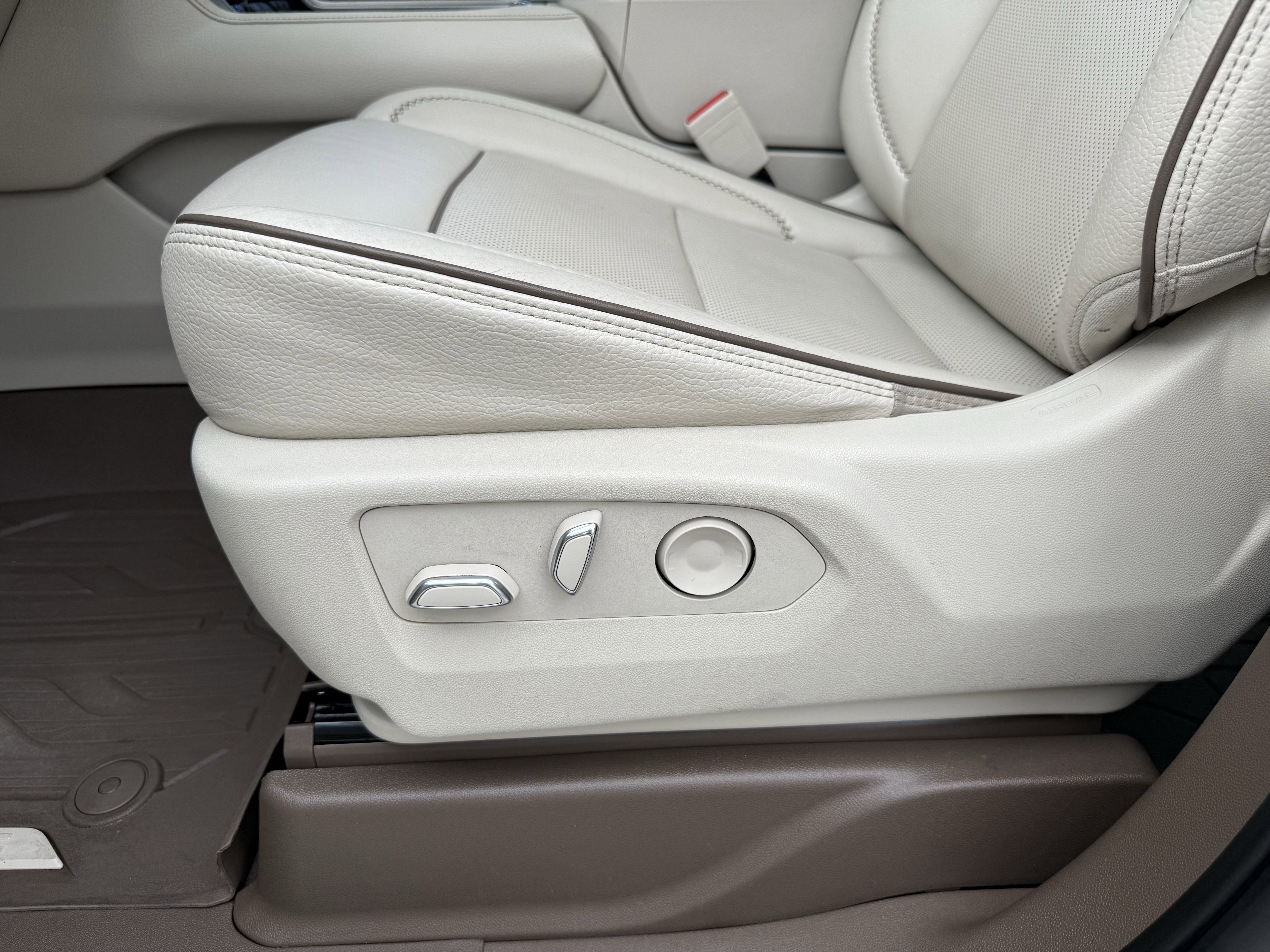 Used 2022 GMC Yukon XL Denali image 29