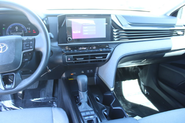 Used 2025 Toyota Camry LE w/ Convenience Package FWD image 26