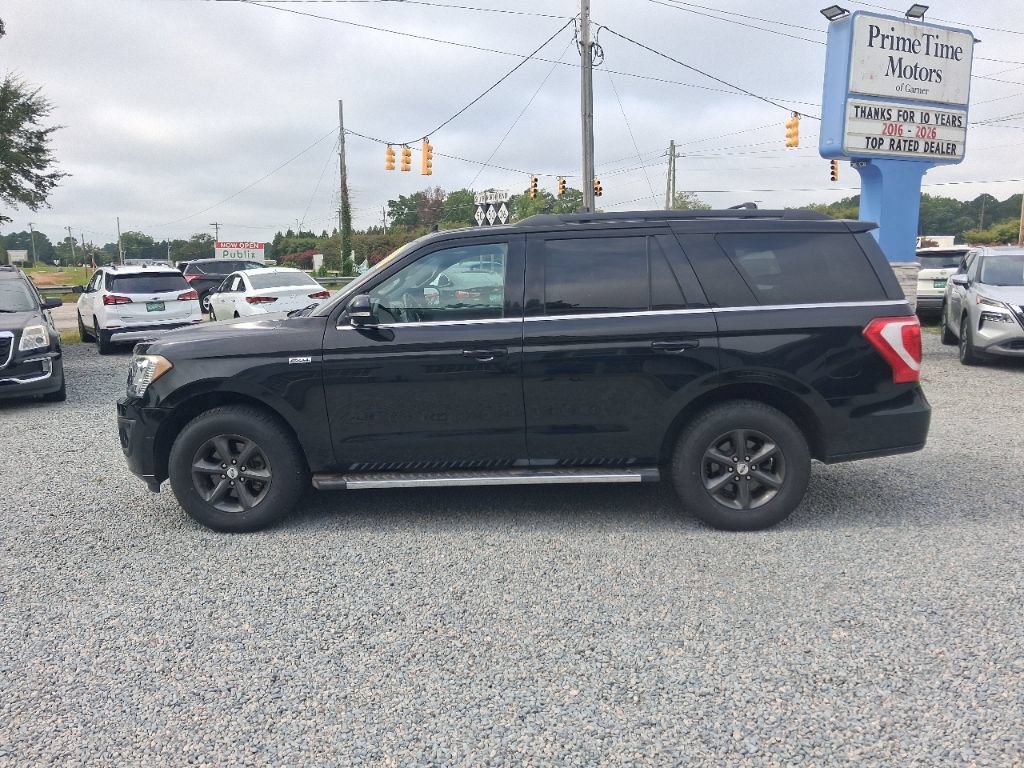Used 2018 Ford Expedition XLT w/ Equipment Group 202A AWD/4WD image 18
