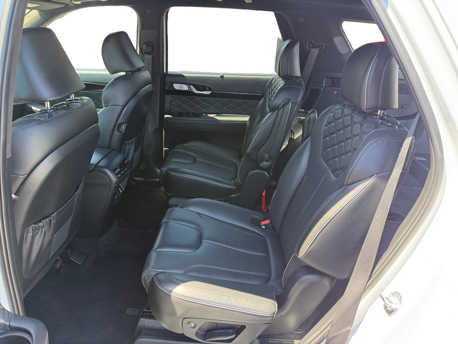 Used 2022 Hyundai Palisade Calligraphy w/ Cargo Package AWD/4WD image 16