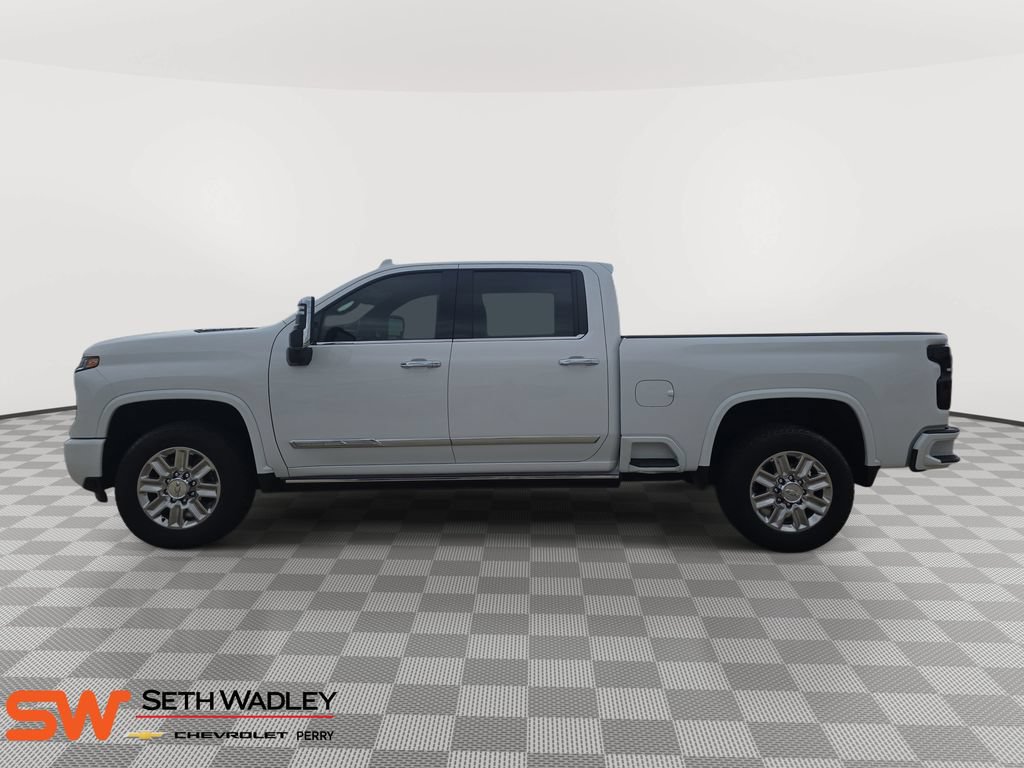 Used 2024 Chevrolet Silverado 2500 High Country w/ High Country Premium Package AWD/4WD image 4