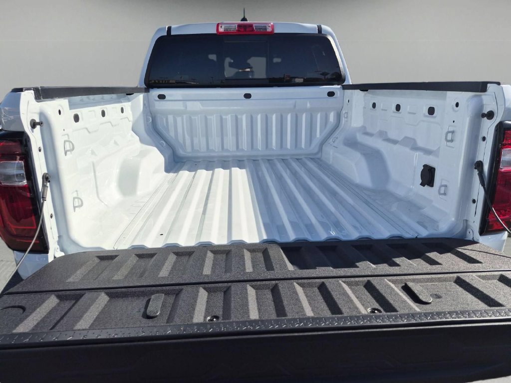 New 2026 GMC Canyon AT4 AWD/4WD image 25