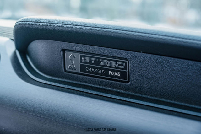 Used 2015 Ford Mustang Shelby GT350 image 25