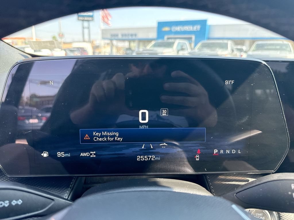 Used 2026 Chevrolet Equinox LT AWD/4WD image 19