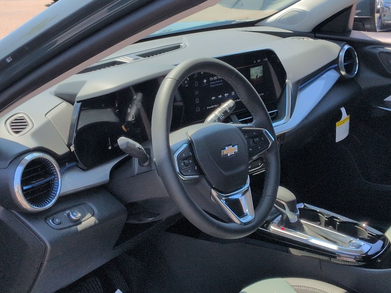 New 2026 Chevrolet Trax LT w/ Driver Confidence Package FWD image 10