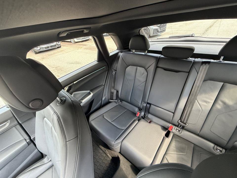 Used 2022 Audi Q3 2.0T Premium Plus AWD/4WD image 29