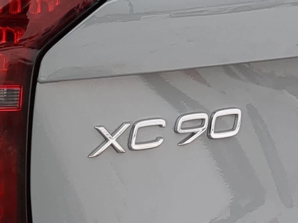 Certified 2026 Volvo XC90 B6 Plus w/ Protection Package Premier AWD/4WD image 12