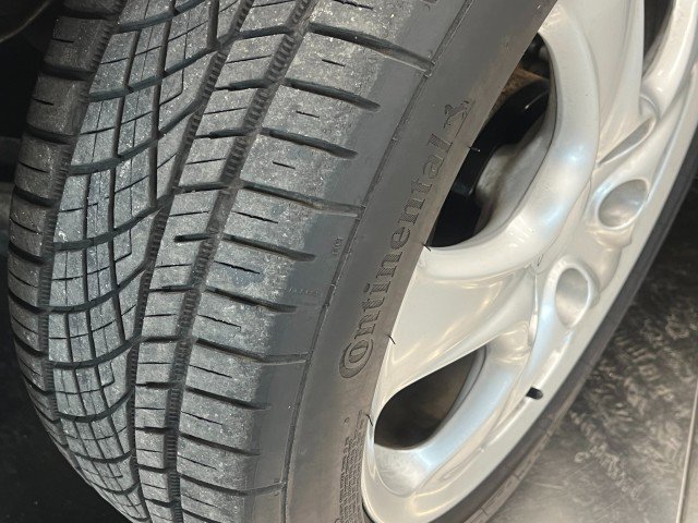 Used 2000 Porsche 911 Cabriolet image 33