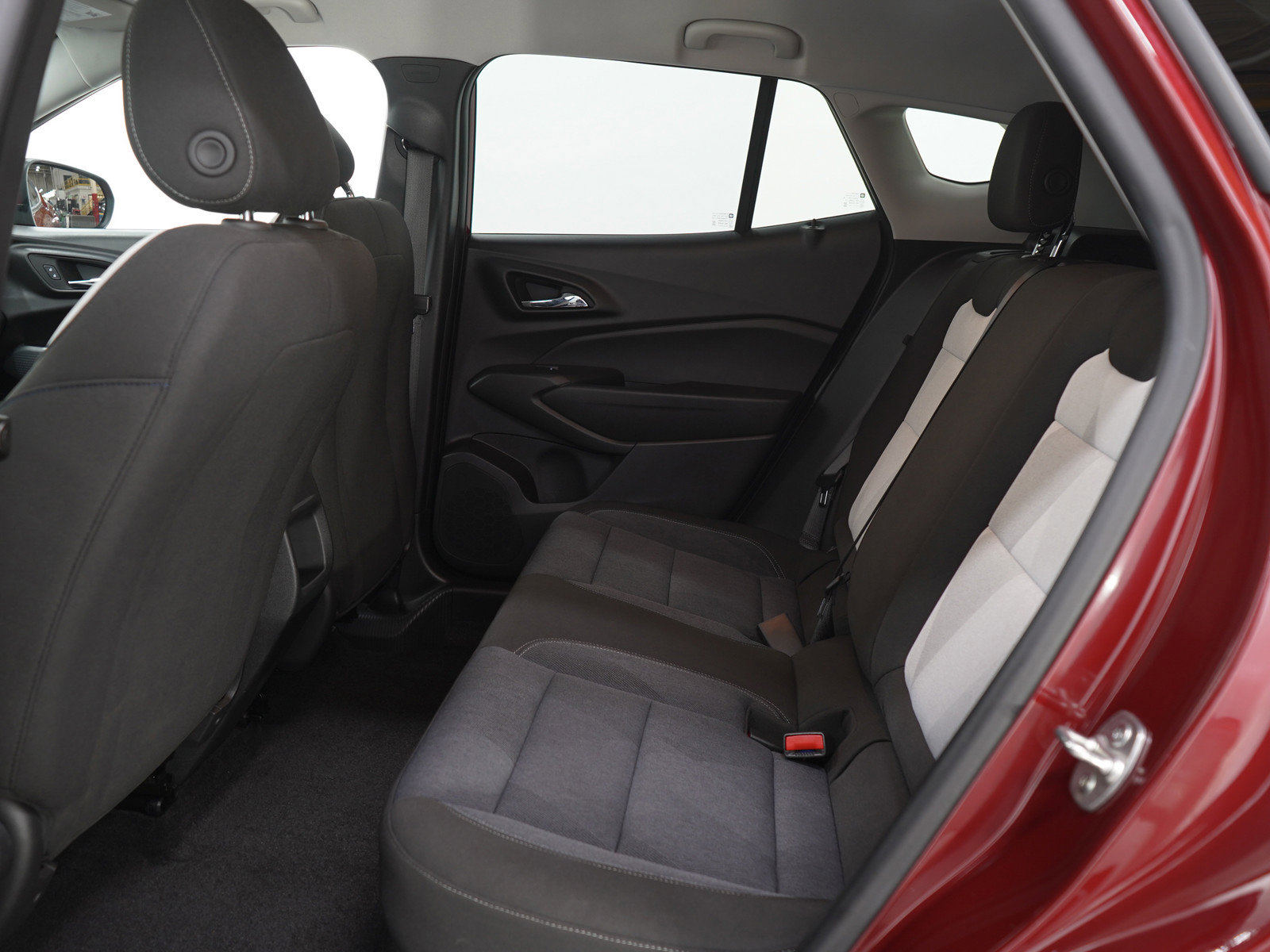 Used 2024 Chevrolet Trax LS w/ LS Convenience Package image 13