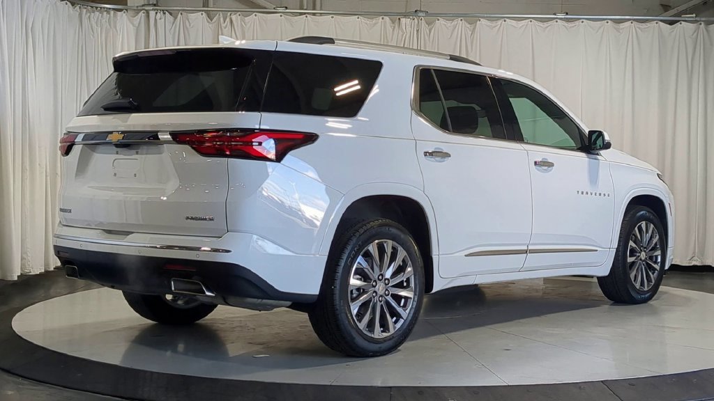 Used 2023 Chevrolet Traverse Premier w/ LPO, Floor Liner Package FWD image 8