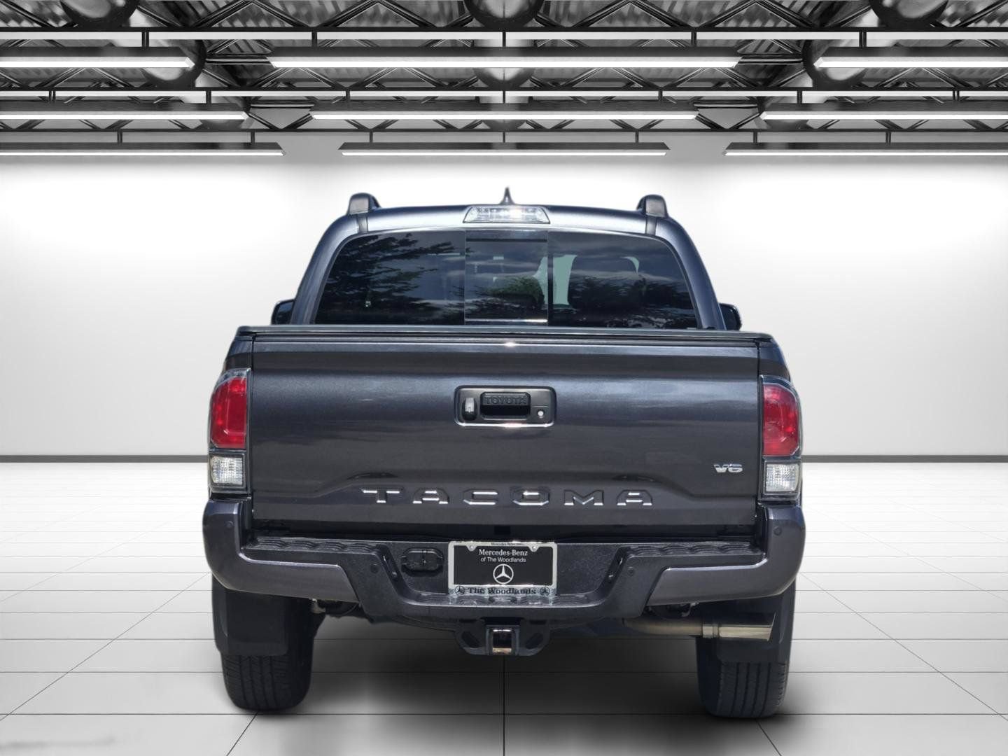 Used 2021 Toyota Tacoma Limited RWD image 8