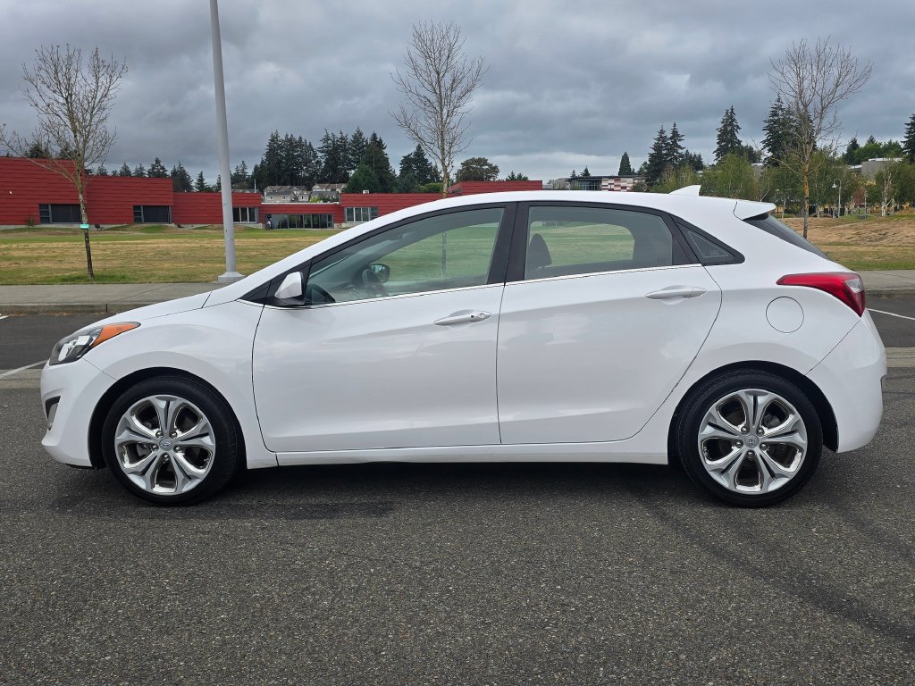 Used 2013 Hyundai Elantra GT w/ Touch & Go Pkg FWD image 2
