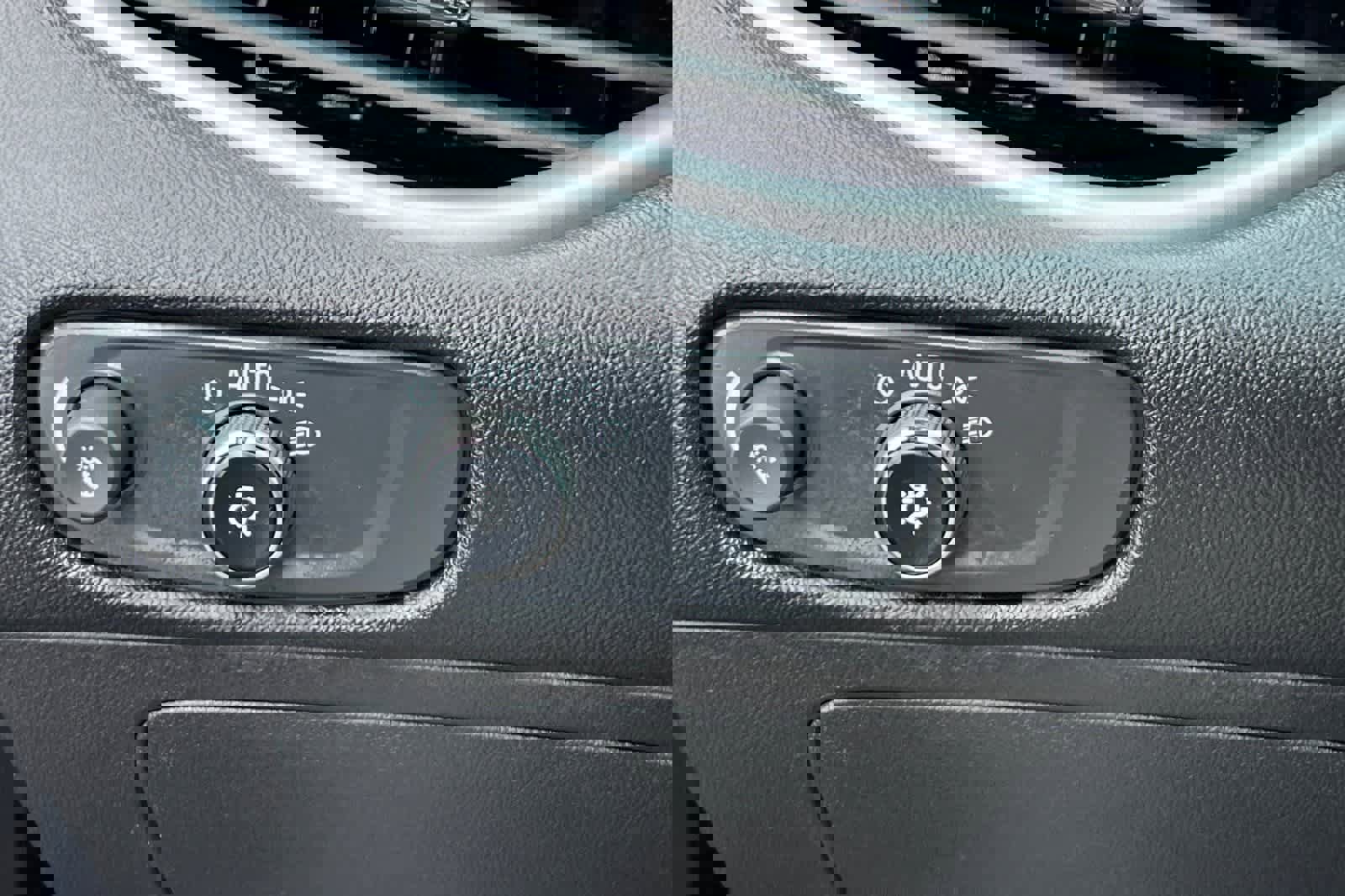 Used 2023 Chevrolet Malibu LT image 32