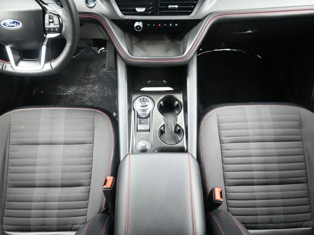 Used 2025 Ford Explorer ST-Line w/ ST-Line Street Pack image 32