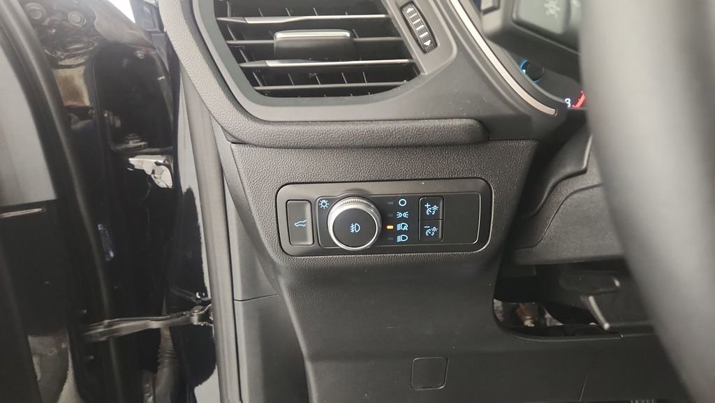 Used 2022 Ford Escape SEL image 25