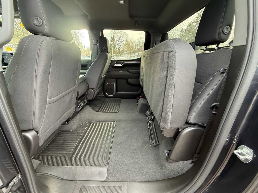 Used 2024 Chevrolet Silverado 1500 LT image 19