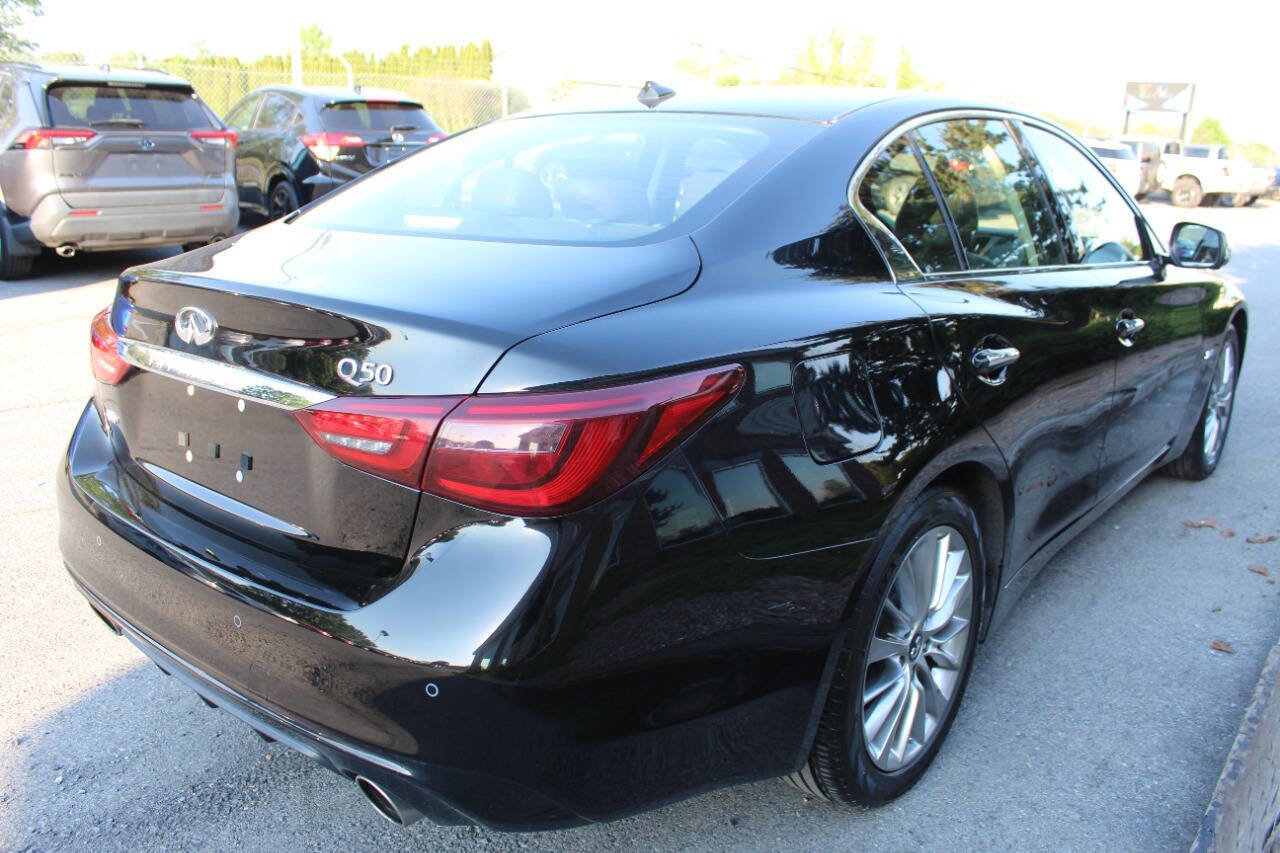 Used 2019 INFINITI Q50 Luxe w/ Essential Package (3.0T Luxe) AWD/4WD image 6