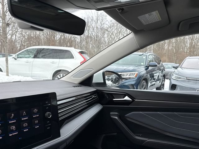 Certified 2025 Volkswagen Jetta SEL image 23