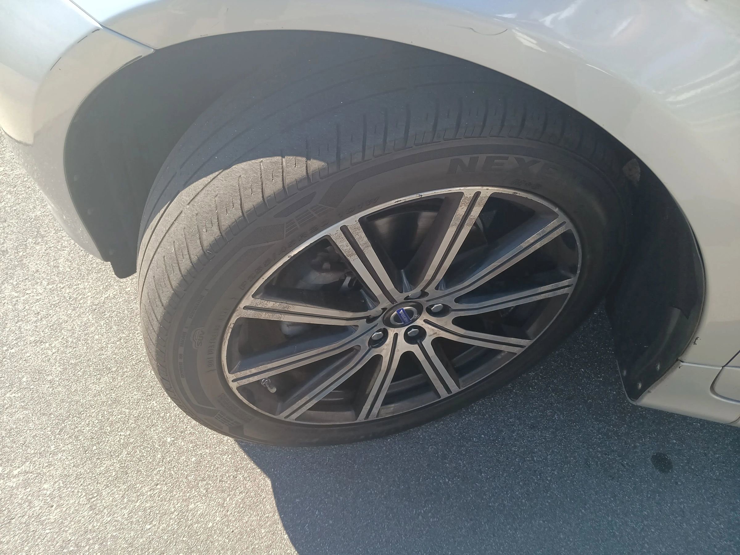 Used 2015 Volvo XC60 T6 image 27