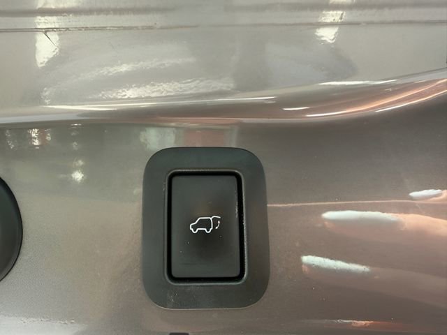 Used 2016 Toyota Highlander XLE AWD/4WD image 20